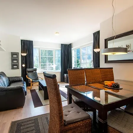 Cozy With Views شقة